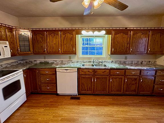 4th image of 505 Robinson Rd