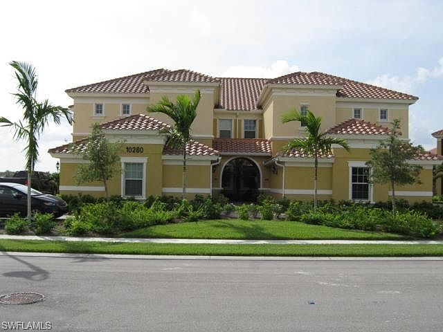 1st image of 10210 Glastonbury Cir #202