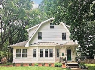 911 S 4th St, Pekin, IL