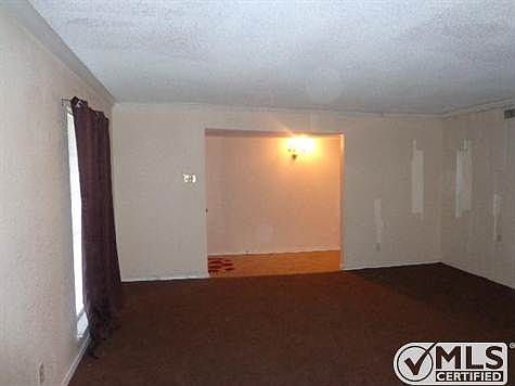 5th image of 2913 Clover Valley Dr