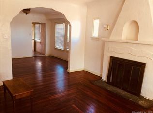 321 Racebrook Rd, Orange, CT 06477