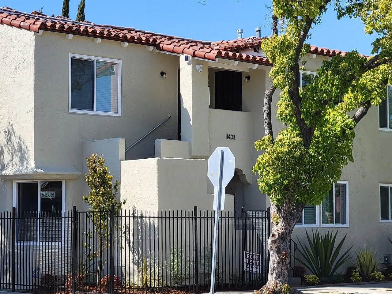 1401 Gaviota Ave — Photo 4