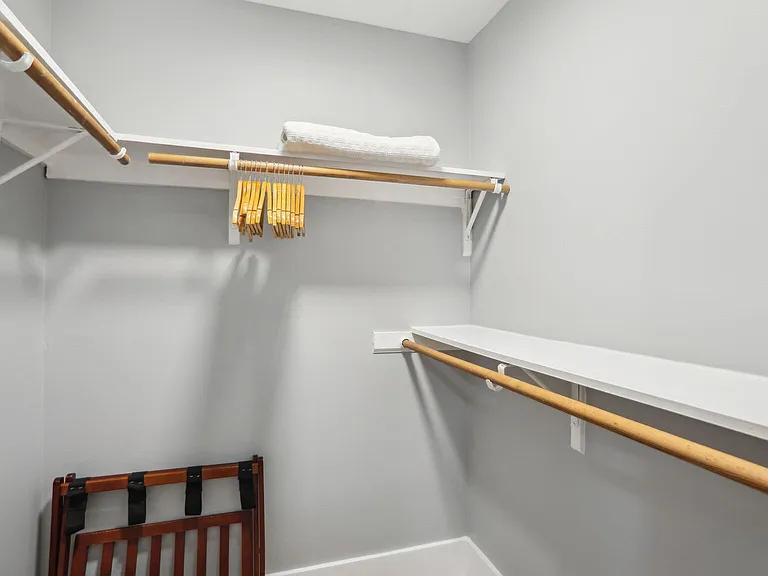 1406 Cartecay Dr — Photo 17