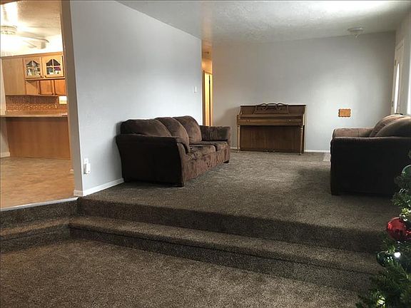 4th image of 853 Melrose Dr