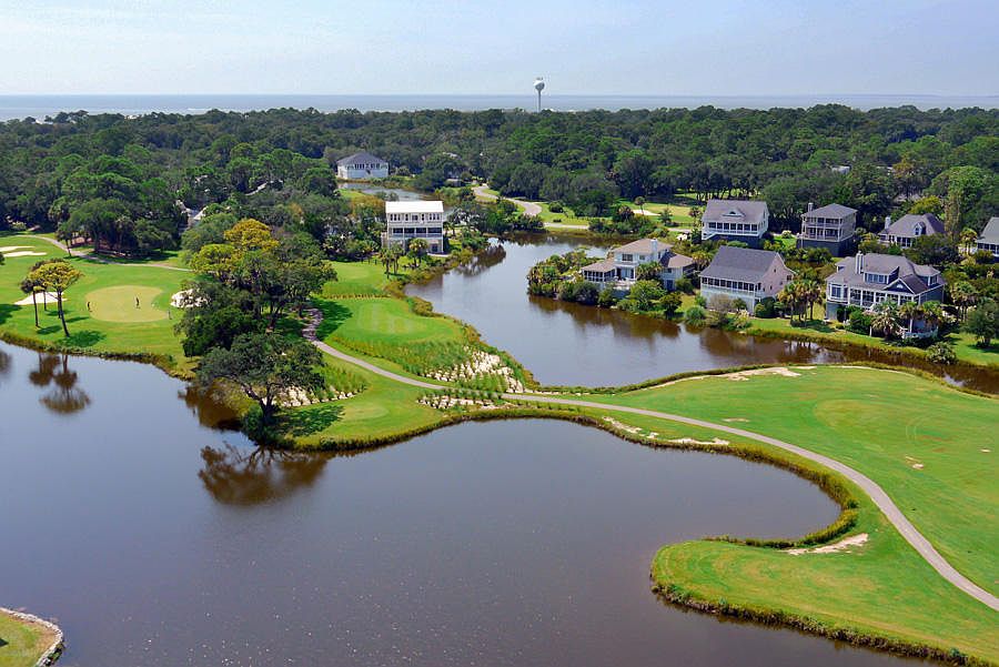 1st image of 19 Fairway Dr