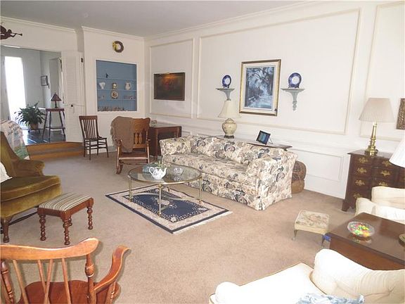 3rd image of 17 Miller Dr