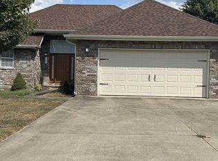 940 Bradford Ct, Marshfield, MO 65706