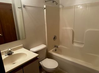 1024 Arcadia Dr, Dekalb, IL 60115