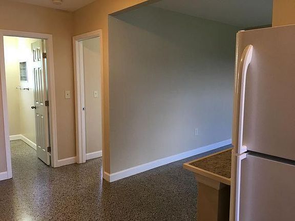 4th image of 26 Wisconsin St APT 5