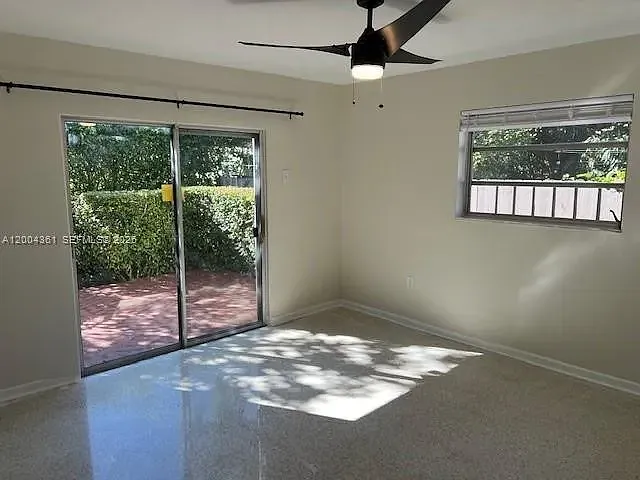 2500 SW 58th Ave — Photo 15