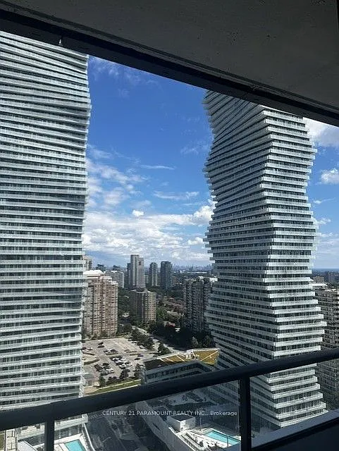 448 Burnhamthorpe Rd W #2307