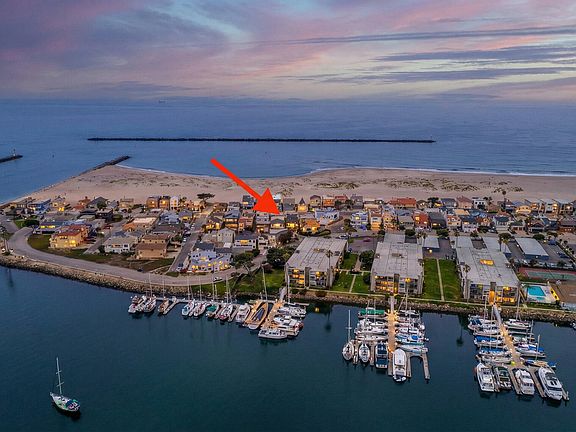 2nd image of 3237 Playa Ct