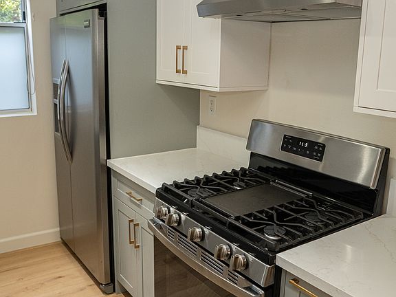5th image of 4170 Fair Ave Unit 102