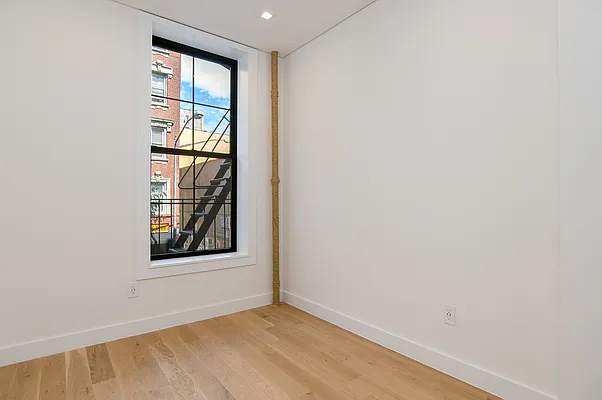 Rented by REAL New York | media 9