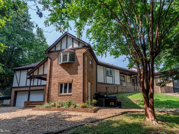 43816 Raspberry Ln, Hollywood, MD 20636