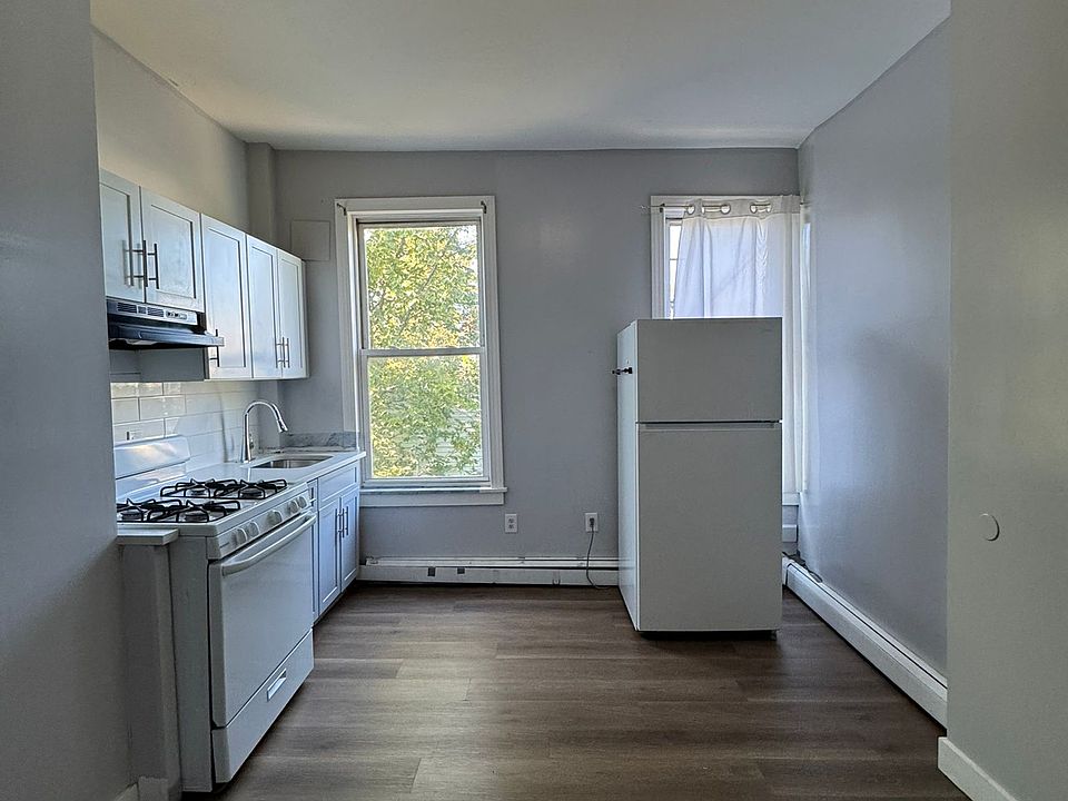 1st image of 115 Ocean Ave #3L