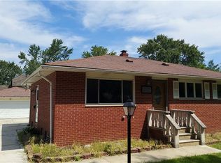 23838 Vincent Dr, North Olmsted, OH