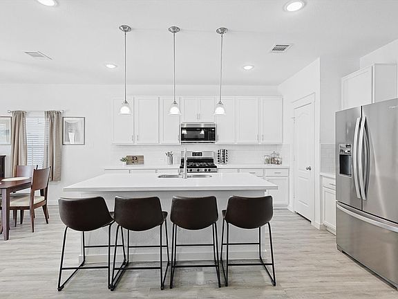 3rd image of 4235 Bullock Ln