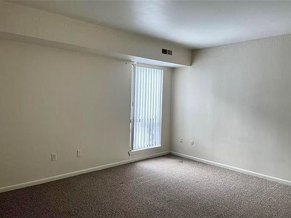 4th image of 1200 College Park Dr APT 4