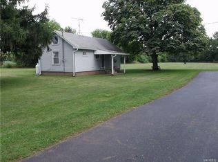 11550 Munzel Rd, Medina, NY 14103