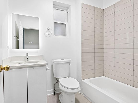 4th image of 1629 N Honore St APT 1