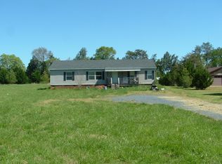 4629 Roundleaf Rd, Ramseur, NC 27316