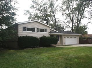 1643 Janet St, Downers Grove, IL 60515