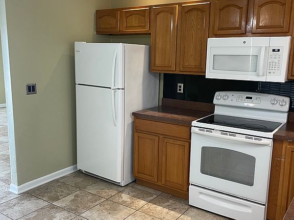 4th image of 4130 Sebring Ave