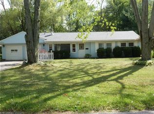 30 Edgewood Dr, Grafton, OH 44044