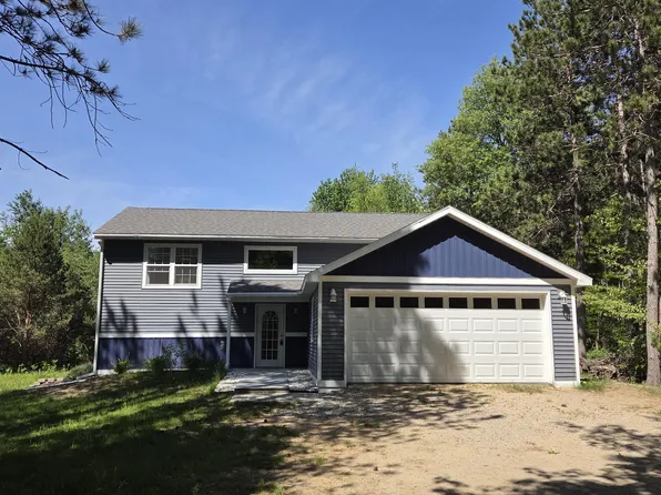 891 N White Birch Dr, Ludington, MI 49431