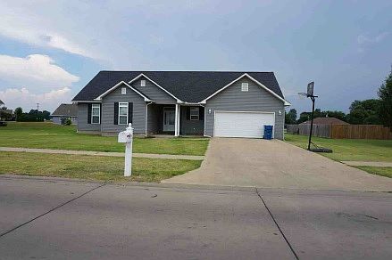1st image of 1213 Pinnell Ln