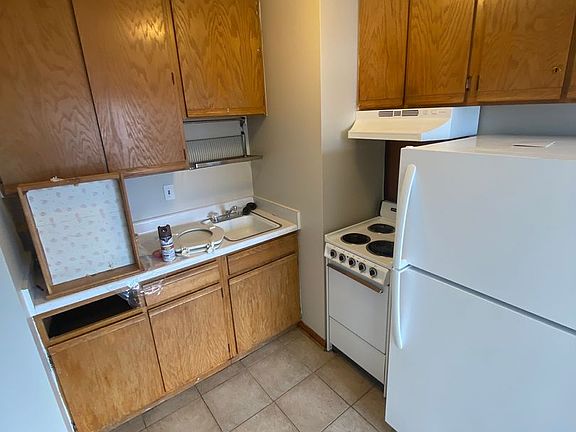 5th image of 2801 Girard Ave S APT 302