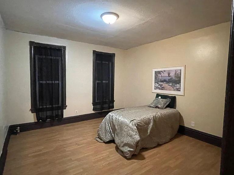 932 Galtier St — Photo 31