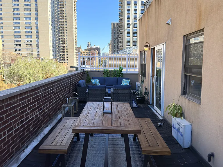 150 W 92nd St #PHE — Photo 37