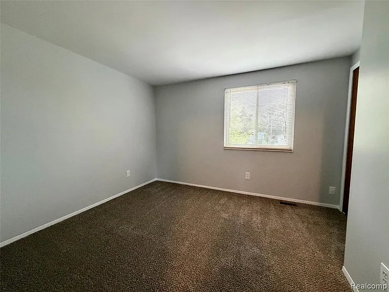 1746 Brookline St — Photo 19