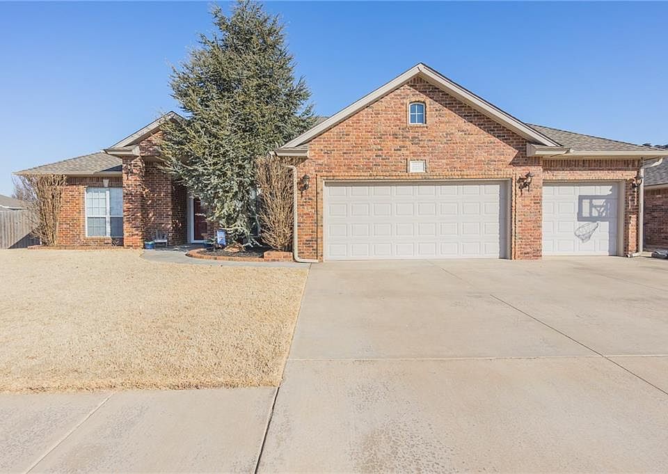 1st image of 2225 SW 136th Pl