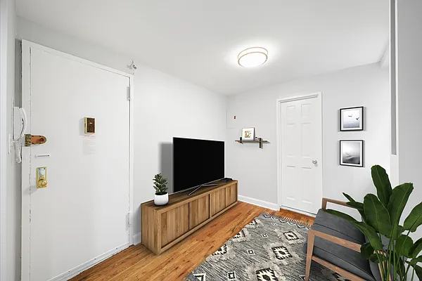 Rented by Cooper & Cooper Real Estate | media 14