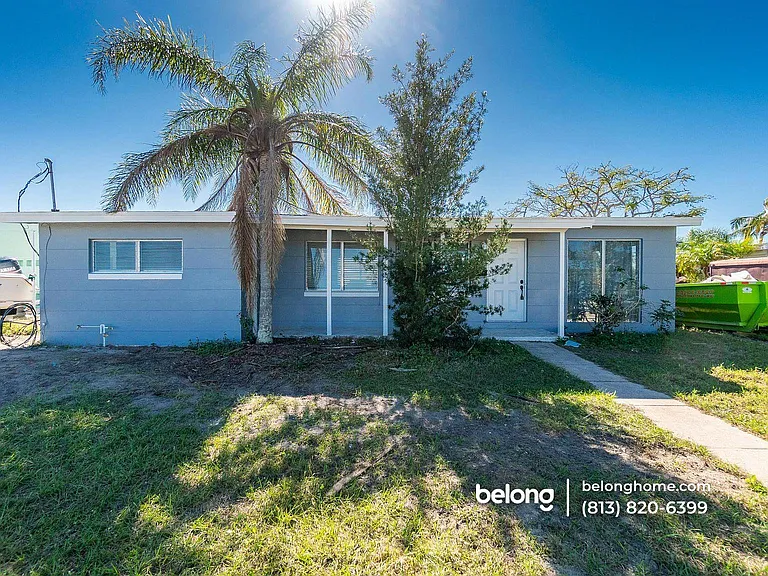 691 Sharon Cir — Photo 2