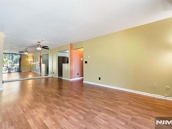 4th image of 462 Liberty Street #206