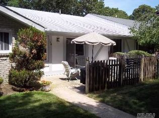 198 Skyline Dr, Coram, NY 11727