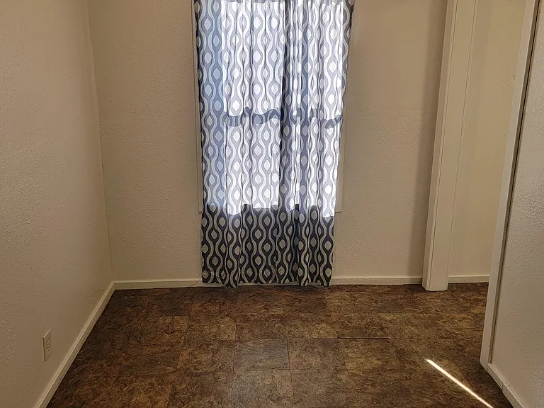 6122 Canal Blvd — Photo 10