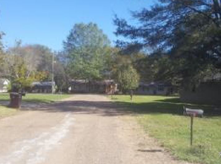 2nd image of 324 Murphy Cir