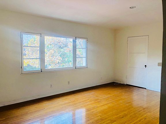 2nd image of 420 N Sycamore Ave APT 6