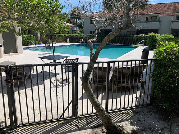 4th image of 3239 Coral Lake Way