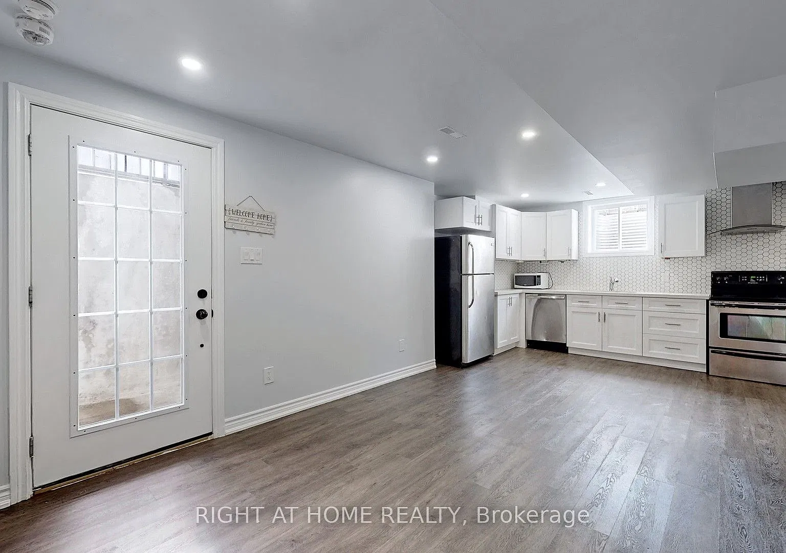 2 bed, $1,800 — Photo 3