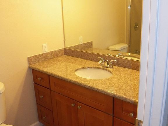 5th image of 134 Washington St #134