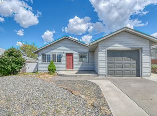 808 SE 6th St, Pendleton, OR 97801
