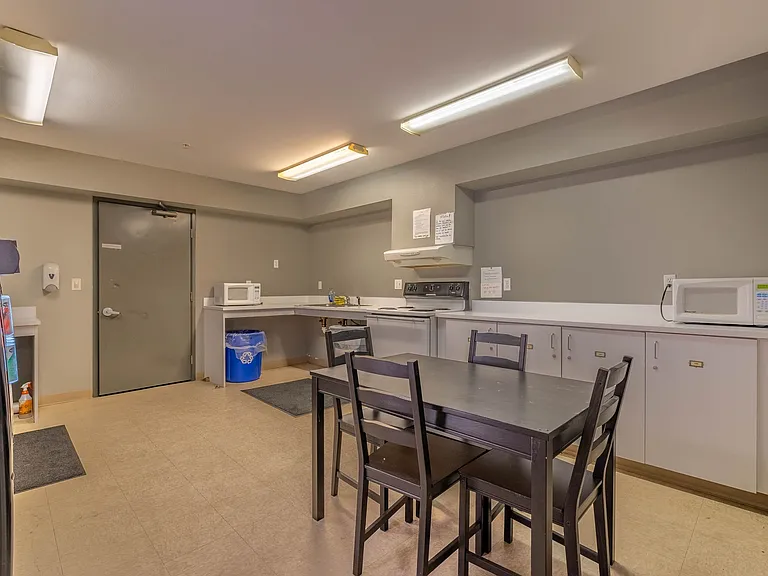 Campus Heights — Photo 20
