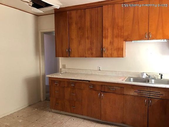 4th image of 1712 Burnell Dr