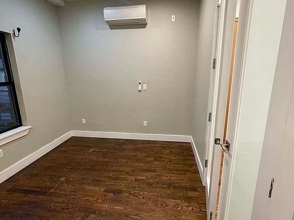5th image of 2158 Fulton St APT 1A